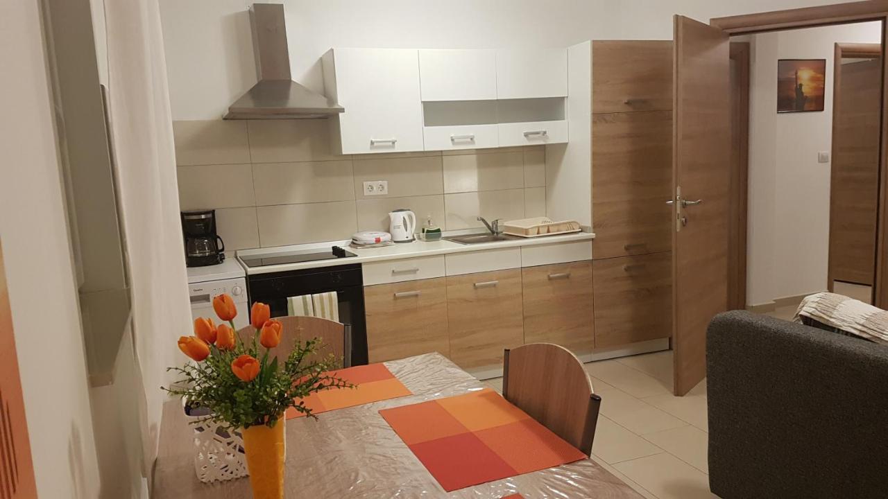 Apartment Orange Brist Pula Exterior foto